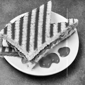 Vegetable Sandwich [Grill]