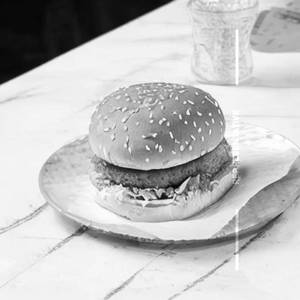 Schezwan paneer burger
