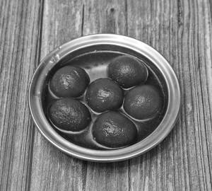 Gulab jamun (6pcs)