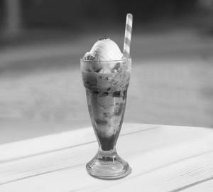 Rose gulkand kulfi falooda