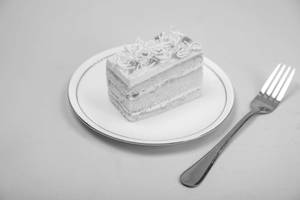 White Choco Mango Pastry