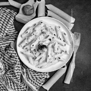 Pasta in alfredo sauce