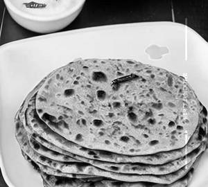 Veg Mixed Paratha