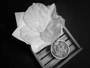 Poori with Dum Aloo Rasila