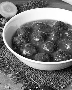 Veg Balls In Hot Garlic Sauce
