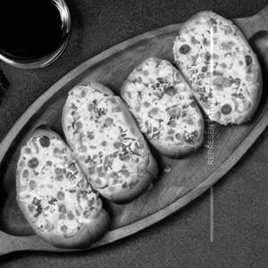 Stuffed garlic bread