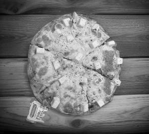 Paneer Pizza [6 Slices]