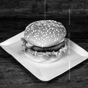 Achari paneer burger