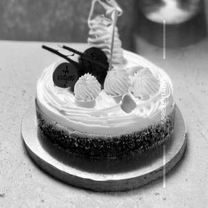 White Forest Truffle [Pastery]