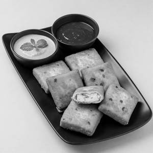 Paneer Pakoda (6 Pcs)