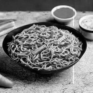 Veg Schezwan Noodles [Triple]