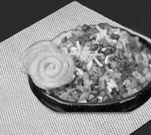1 Poha With Desi Ghee Jalebi [100 Grams]