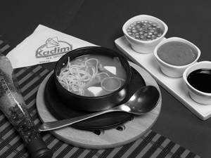 Veg Talumein Soup [Serves 1 (Full Portion)]
