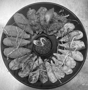 Momo Platter