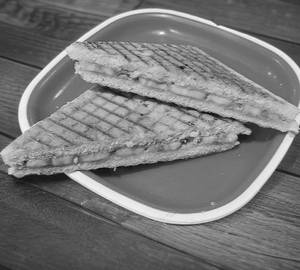 Peanut Butter Banana Sandwich (Large)