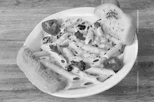 White Sauce Pasta (Penne)