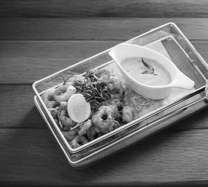 Fried Calamari with Sauce Marie Rose