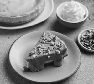 Pistachio Cheesecake Slice- Small