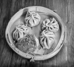 Chicken momos