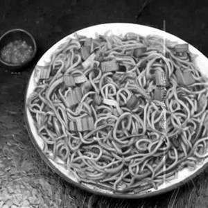 Veg Schezwan Noodles