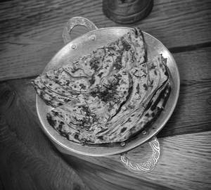 Lachha Paratha With Butter