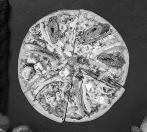 PANNER cheese pizza