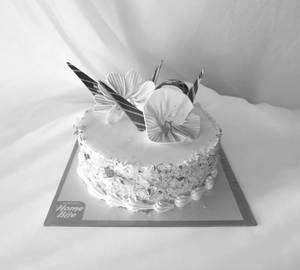 Milk Badam Eggless Cake 500Grms