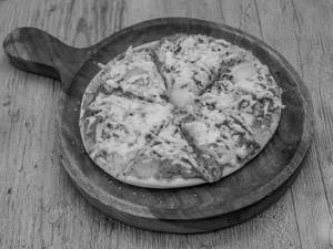 Onion pizza