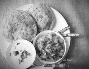 Onion Kachori With Channa [1 Piece]