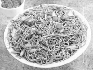 Egg Hakka Noodles