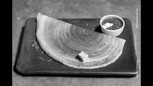 Paneer Egg Dosa
