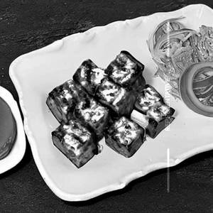 Green harissa barbeque paneer