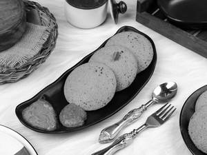 Schezwan Idli [3 Pcs]