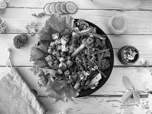 Sauteed Salad With Paneer