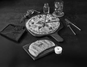 Herby Chicken Pizza [7" Regular] + Garlic Bread...