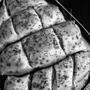 Stuffed garlic bread