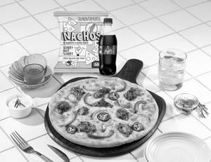 Chicken Heatwave Pizza [7" Regular] + Nachos + ...