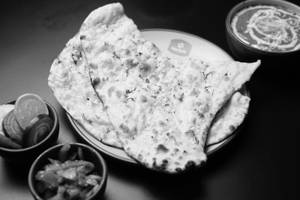 Paneer Curry With Baby Naan