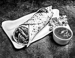 Egg Chicken Laccha Roll
