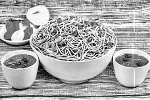 Egg hakka noodles
