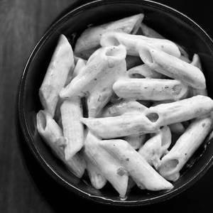 White sauce pasta