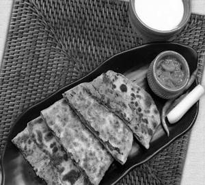 VEG Mughlai Paratha