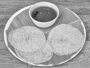 Idiyappam (3 Pc) With Kadala Curry
