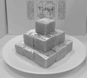 Pista Burfi