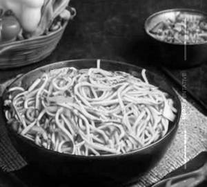 Veg burnt garlic noodles