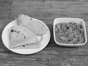 Chapathi (2 Pc) + Veg Curry