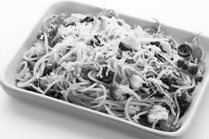Oven Dried Tomato & Broccoli Aglio -e-olio Pasta
