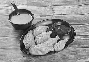 Chicken  Momos [8 Pieces]