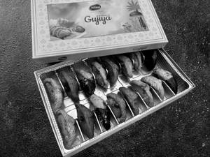 Assorted Gujiya Box