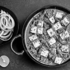 Matar Paneer